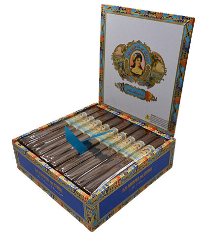 LA AROMA DE CUBA MI AMOR CHURCHILL